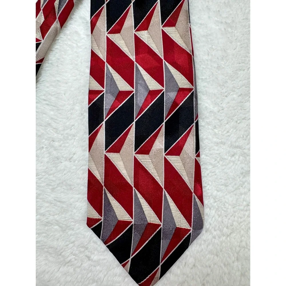 Colours by Alexander Julian Necktie Red Black Geometric Silk 3.25
